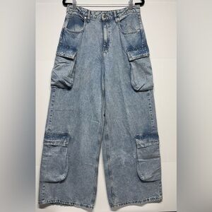 ✨Forever 21 Cargo Jeans Size 29